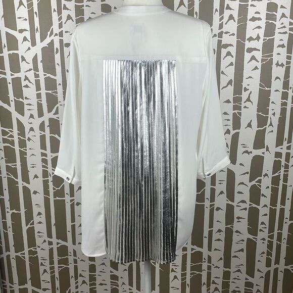 Chico’s Metallic Pleats Tenna II 3/4 Sleeve Blouse 1 Optic White Silver - Picture 13 of 16